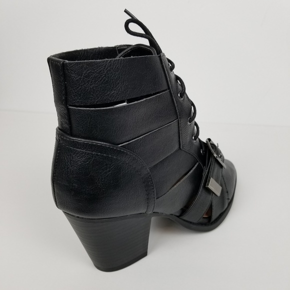 Quipd New Laced up Pointing toes Black Ankle Boots - Picture 3 of 5